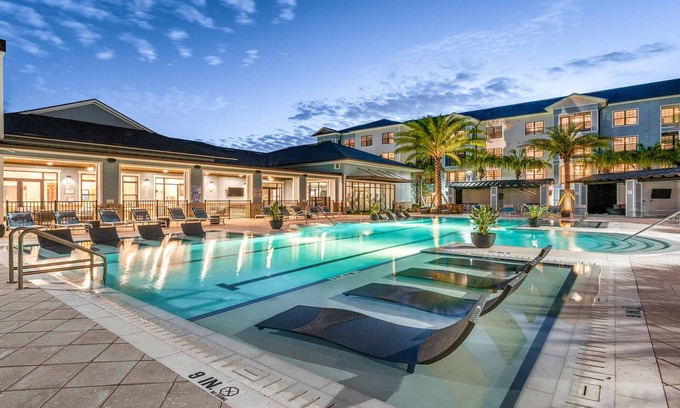 Florida Central Atlantic Coast Apartamento | Monarch Apartments 15m to Parks, Pet Friendly, Free Parking by Heavenly Homes