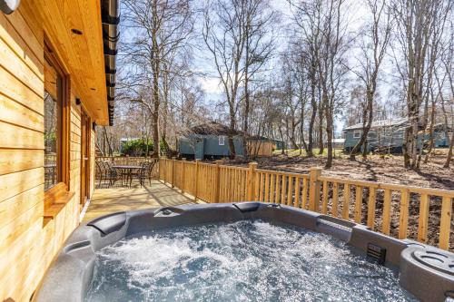 Lewiston Casa | Monarch Lodge 13 with Hot Tub