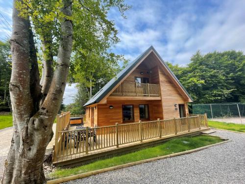East Lewiston Casa | Monarch Lodge 14 with Hot Tub