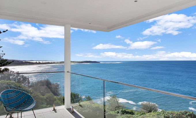 Dee Why Casa | Monash Beach House - Oceanfront