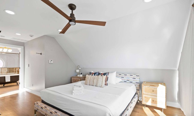 Mount Adams Casa | Opción de 1 habitación en Monastery Guest House