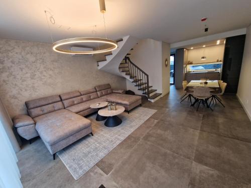 Sventoji Casa | MONCI erdvūs apartamentai Monciskėse su uždaru kiemeliu