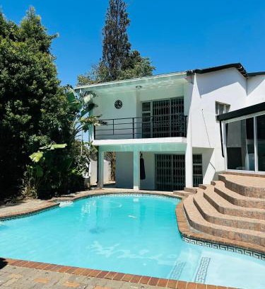 Greater Johannesburg Metropolitan Area Casa | Mondeor holiday Home