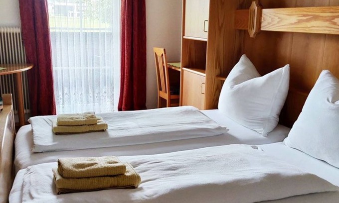 Sankt Georgen im Attergau Cama Y Desayuno | Mondsee - Frühstückspension Holzapfel