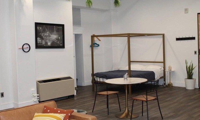 Historic Core Apartamento | Monkey Loft, Downtown Los Angeles