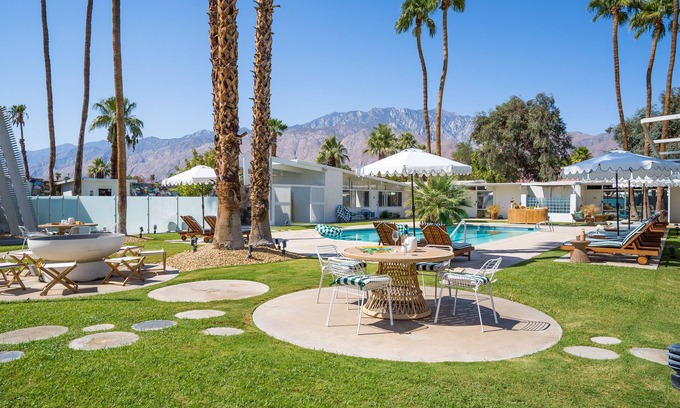 Desert Park Estates Hotel | Monkey Tree Hotel 3 by AvantStay | Stylish Hotel in Palm Springs w/ Pool!