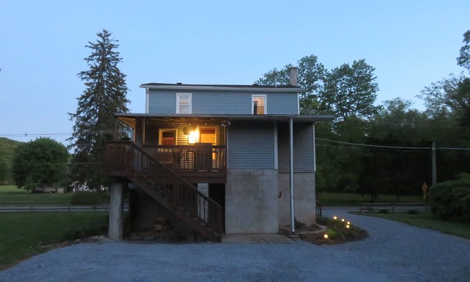 Jonestown Casa | Monroe Valley Guesthouse near Swatara State Park, Hershey, other attractions!