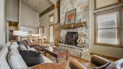 Deer Valley Casa | Mont Cervin 32 by AvantStay Ski In Ski Out Home in Silver Lake Village w Hot Tub