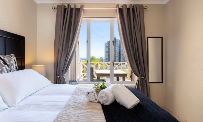 West Beach Apartamento | Mont Serrat 58 by CTHA