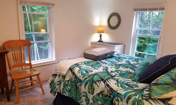 Montague Casa | FLOWER CREEK GUEST HOUSE> 1mi TO LAKE MICHIGAN Y FLOWER CREEK DUNES PRESERVE !!!