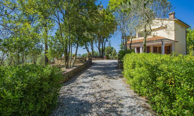 Casale Marittimo Apartamento | Montaleo 2 by Interhome
