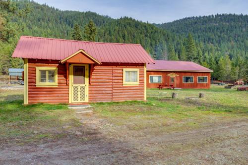 De Borgia Casa | Montana Cabin Day Trip to Glacier Natl Park!