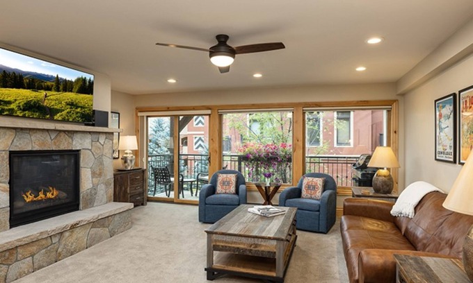Vail Condominio | Elegante, actualizado, a pie de pistas | Montaneros en Vail | M220