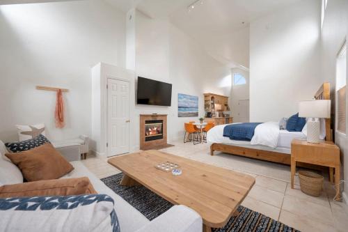 Half Moon Bay Casa | Montara Penthouse Elevated Comfort Above Downtown Half Moon Bay