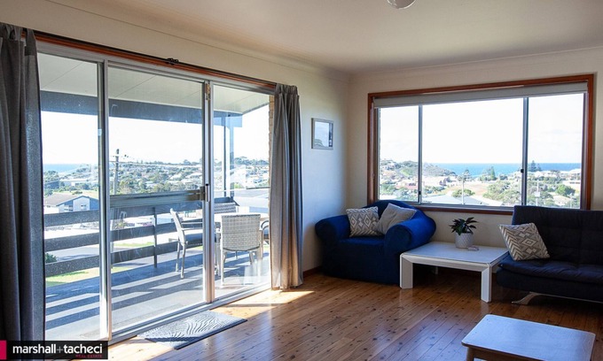 Bermagui Casa | MONTAVIEW: 24 Mumbulla Street