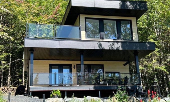 Adstock Chalet De Esquí | Montchaletescapad Mont Adstock