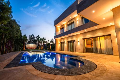 Sidi Abdallah Ghiat Villa | Monte Carlo Villa in Marrakesh - No Neighbors