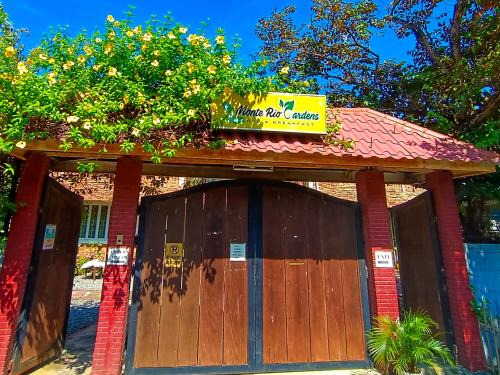 Alaminos Cama Y Desayuno | Monte Rio Gardens Bed & Breakfast