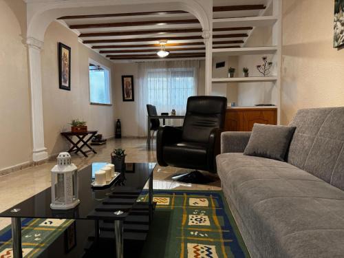 Montequinto Casa | Montequinto Getaway Teletrabajo Relax y Sevilla a tu Alcance