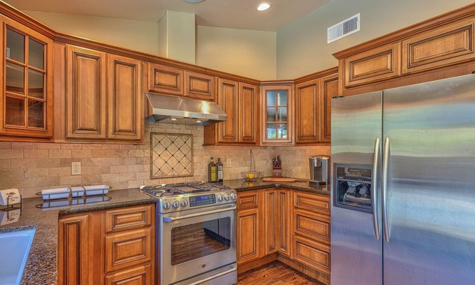 Del Rey Oaks Casa | Monterey Bay Cozy Charmer