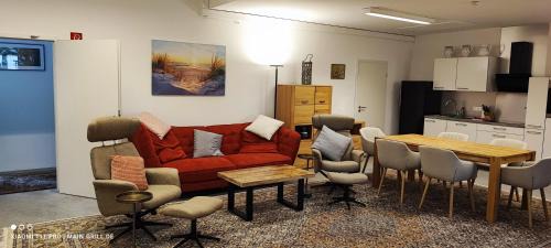Veitshoechheim Apartamento | Monteur-Ferienwohnung mit 123qm bei Würzburg mit Parkplatz Terasse Grill WLAN