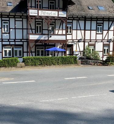 Kassel Apartamento | Monteurwohnung Ahnetal mit 3 Schlafzimmern