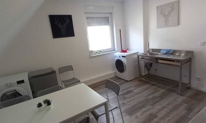 Osnabrueck Apartamento | Monteurzimmer mit Fast Wlan, Einzelbetten, Smart TV je Zimmer, Osnabrück