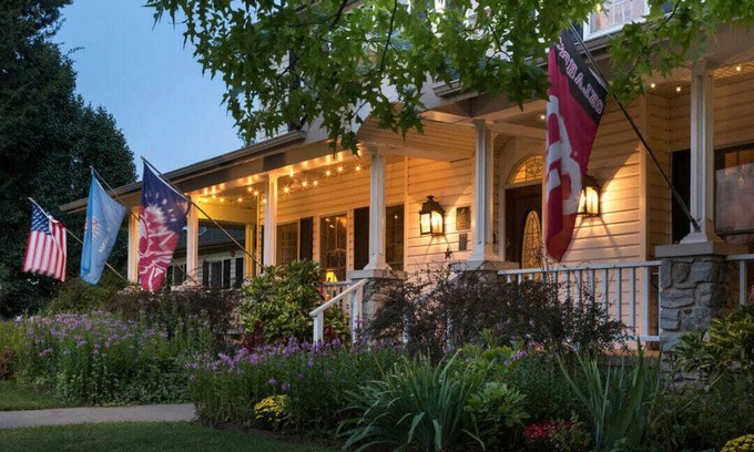 Norman Cama Y Desayuno | Montford Inn & Cottages