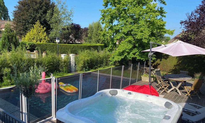 Montfort-l'Amaury Casa | Montfort L'amaury, Avec Piscine et Jaccuzi
