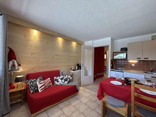 Montgenevre Apartamento | Montgenèvre : Studio rénové, ski aux pieds, 4 pers., parking inclus, animaux acceptés - FR-1-330D-135