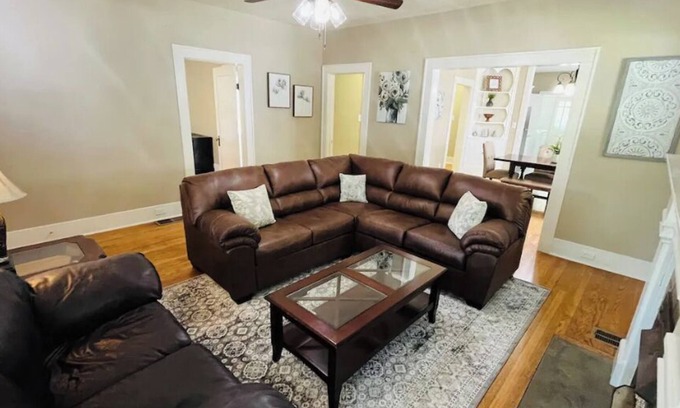 Clarksville Casa | Montgomery House in Clarksville, AR