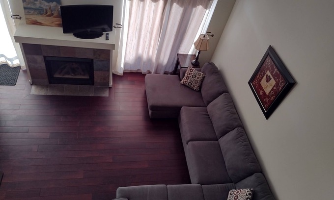 Steamboat Springs Casa | Monthly - Comfy Pet Friendly Townhome between Town and Mountain