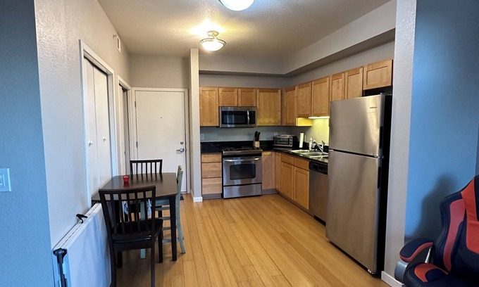 Baseline Sub Apartamento | MONTHLY Discount - Spacious apartment by CU-Boulder with underground parking