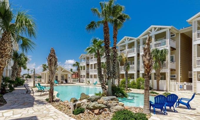 Corpus Christi Casa | Padre like a Rockstar | Pool | Blocks from the Beach | Optional ATV