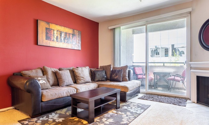 Sherman Oaks Apartamento | Monthly Special: 2-bedroom apartment in Sherman Oaks