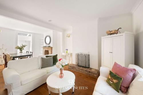 Windsor Casa | Monthly Stays - Charming 2BR Cottage - Windsor Castle - Free Parking