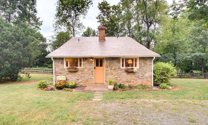 Afton Casa | Monticello Wine Trail Cottage - Close to Hiking!