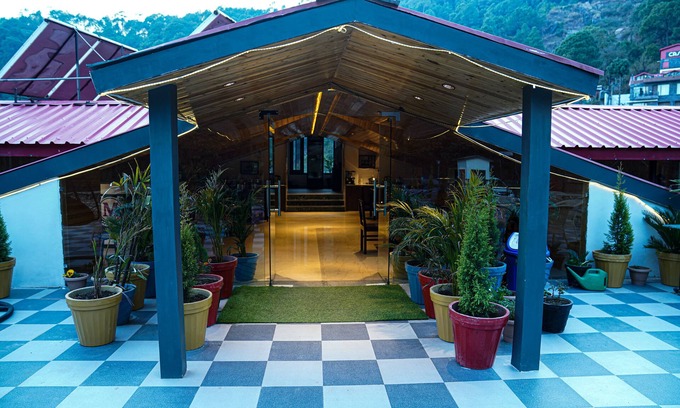 Dharampur Hotel | Montrose 11 Boutique