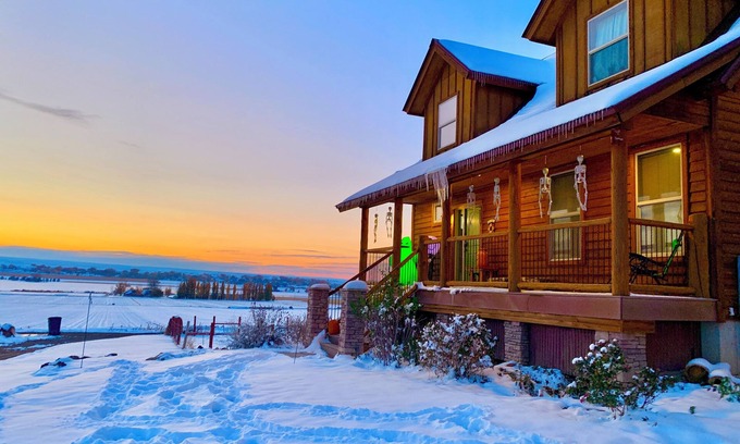 Montrose Cabina | Montrose Quiet Country Home with a View on 3 Acres!