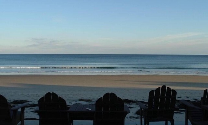Southern Coast Cabaña | Moody Beach Front Studio Cottage WIFI