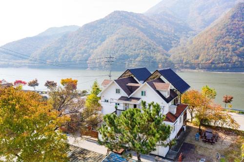 Muju Casa | Moojoo Jeonmangdae Pension