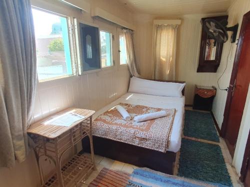Luxor Alquiler De Eote | Moon Boat