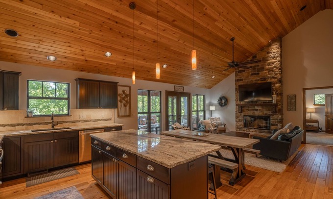 Innsbrook Casa | Moon Dance Cottage by Innsbrook Vacations!