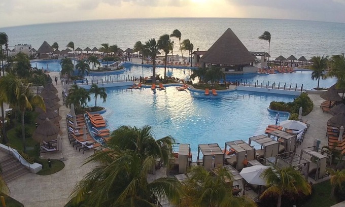 Chetumal Complejo | The Grand Moon Palace VIP All Inclusive Vacation