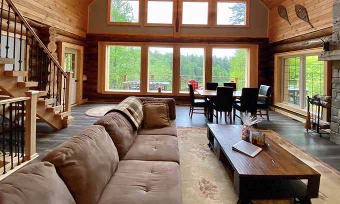 Muskoka Lakes Casa | Moon River Ridge
