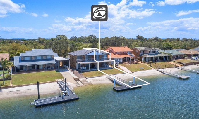 Yamba Apartamento | Moondance 2 - Canal front duplex