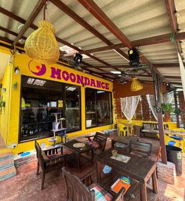 Bai Lan Casa | Moondance Cottage Inn