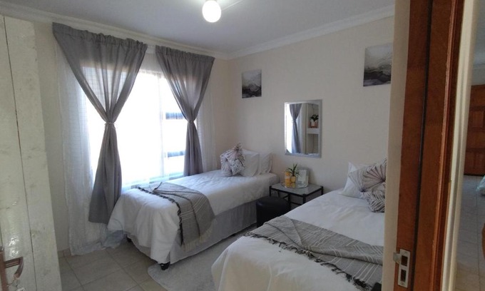 Mangaung Cama Y Desayuno | Moonlight Inn 207 unit 2C