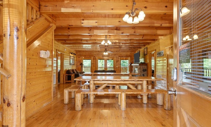 Pigeon Forge Cabina | Moonlight Lodge