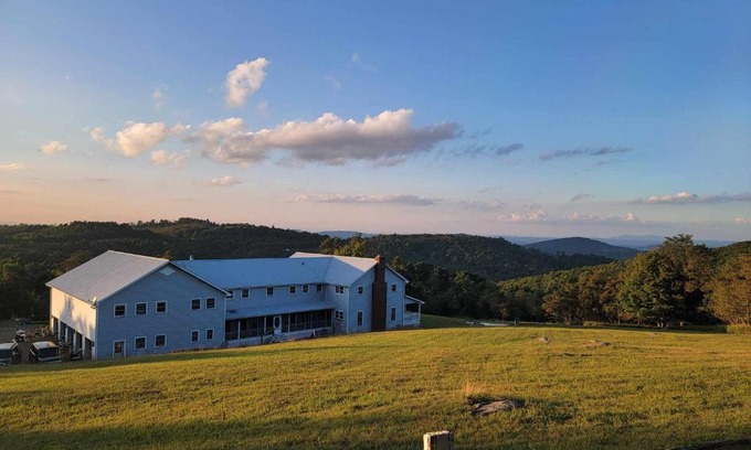 Burks Fork Cama Y Desayuno | Moonlight Manor Bed & Breakfast